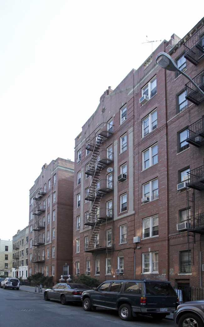 111 E 21st St in Brooklyn, NY - Building Photo - Building Photo