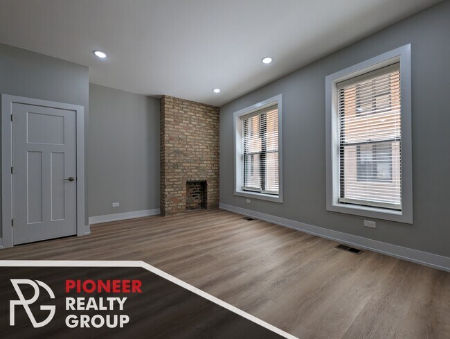 440 W Belden Ave, Unit 2 in Chicago, IL - Foto de edificio - Building Photo