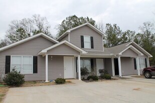 43 Shaley St in Lincoln, AL - Building Photo
