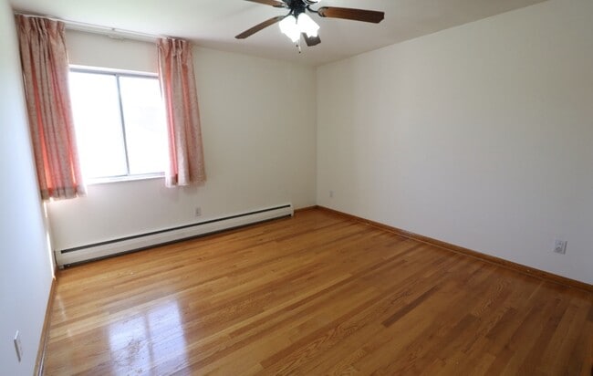 property at 675 Killarney Dr