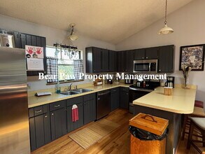 30821 Hilltop Dr in Evergreen, CO - Building Photo - Building Photo