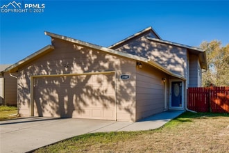 3108 Moonbeam Cir S in Colorado Springs, CO - Building Photo - Building Photo