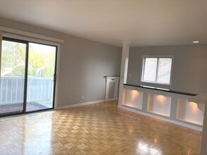 2S717 Winchester Cir N in Warrenville, IL - Building Photo - Building Photo