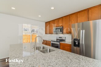 10681 Luneth Dr in Colorado Springs, CO - Foto de edificio - Building Photo