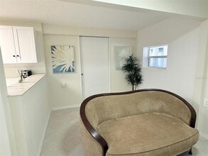 707 40th St W in Palmetto, FL - Foto de edificio - Building Photo