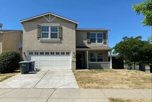3825 Twilight Ave in Merced, CA - Building Photo