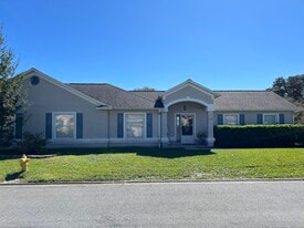 453 Island View Cir in St. Augustine, FL - Building Photo