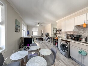 839 W Cornelia Ave in Chicago, IL - Building Photo - Building Photo