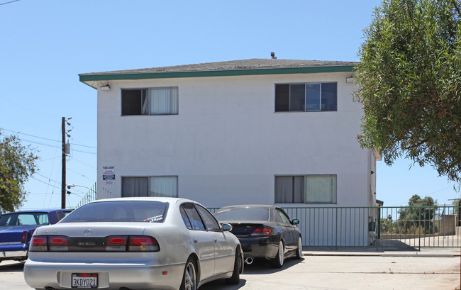 3702 Hilltop Dr in Lemon Grove, CA - Building Photo - Building Photo