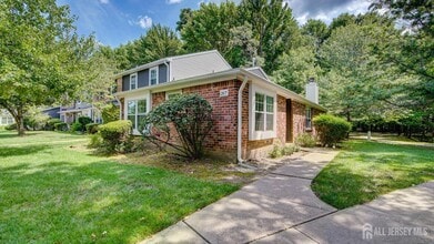 267 Constitution Cir in North Brunswick, NJ - Building Photo - Building Photo