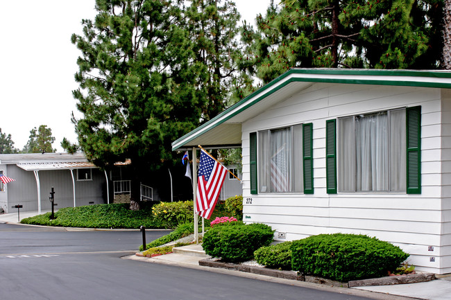 Forest Gardens Mobile Home in Lake Forest, CA - Building Photo - Building Photo