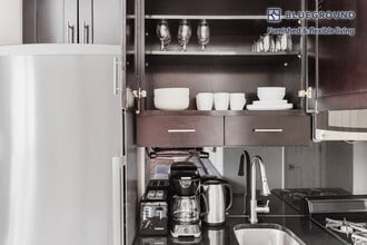 221 Mott St in New York, NY - Foto de edificio - Building Photo