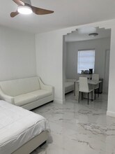 545 Michigan Ave in Miami Beach, FL - Building Photo - Building Photo