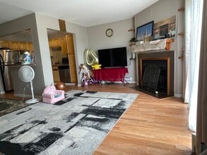 4247 Jennifer Ln in Arlington Heights, IL - Foto de edificio - Building Photo