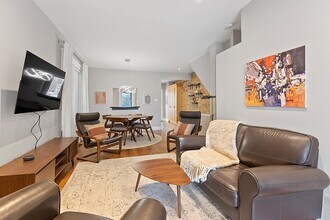 39 Lee Ave in Toronto, ON - Building Photo - Building Photo