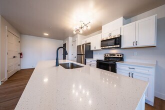 426 Cobalt Dr in Kalispell, MT - Foto de edificio - Building Photo