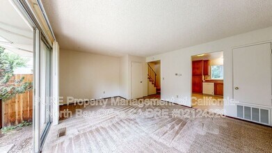 35-B Front St in Healdsburg, CA - Building Photo - Building Photo
