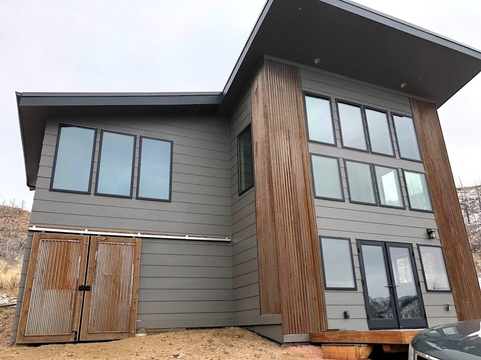 113 Red Mountain Ct in Livermore, CO - Building Photo