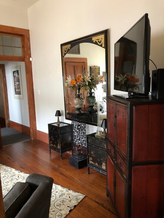 4820 Prytania St, Unit Apartment Condo in New Orleans, LA - Building Photo