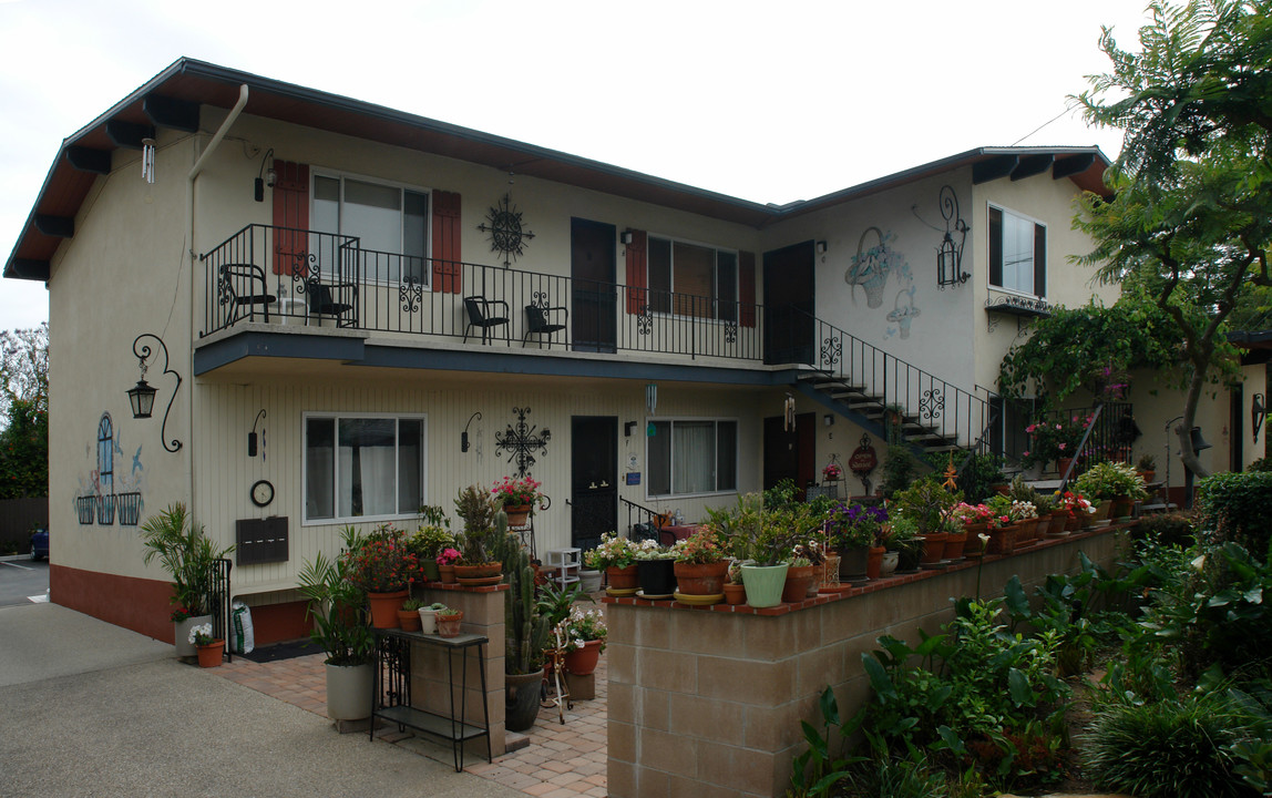 Villa Melchiori in Santa Barbara, CA - Building Photo