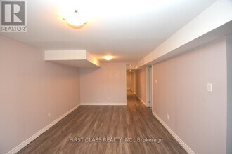 331 Woodsworth Rd in Toronto, ON - Building Photo - Building Photo