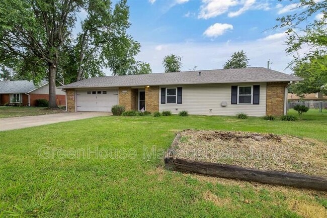 2101 W Tulsa St in Siloam Springs, AR - Building Photo - Building Photo