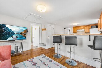 42 Jefferson St, Unit 3 in Cambridge, MA - Foto de edificio - Building Photo