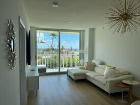 3020 NE 32nd Ave, Unit 721 in Fort Lauderdale, FL - Building Photo