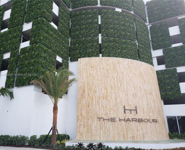 property at 16385 Biscayne Blvd