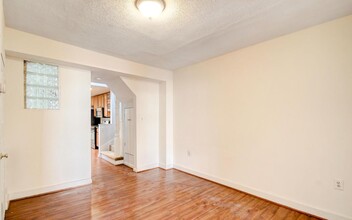 2306 Fleet St, Unit 2 in Baltimore, MD - Building Photo - Building Photo