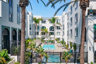 Reveal Playa Vista in Los Angeles, CA - Foto de edificio - Building Photo
