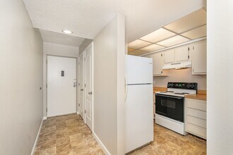 2469 Washington#104C in Titusville, FL - Building Photo - Building Photo