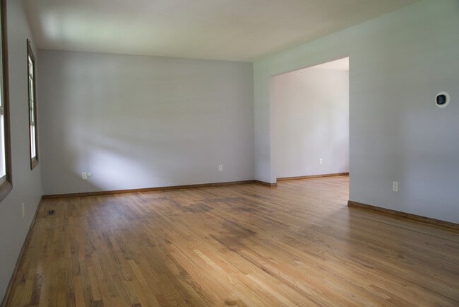 71 Faringdon Dr in Crystal Lake, IL - Building Photo - Building Photo