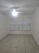 2401 Van Buren St in Hollywood, FL - Building Photo - Building Photo