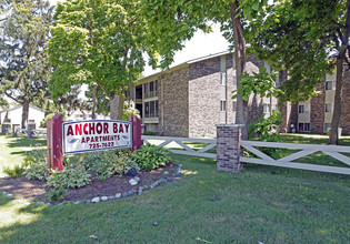 Anchor Bay Apartments in New Baltimore, MI - Building Photo - Building Photo