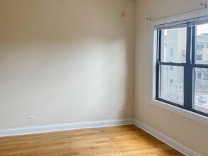 3230 N Kenmore Ave, Unit 3 in Chicago, IL - Building Photo - Building Photo