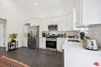 11821 Juniette St in Los Angeles, CA - Building Photo - Building Photo