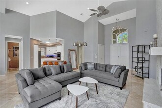 1033 Brooks Ln in Delray Beach, FL - Building Photo - Building Photo