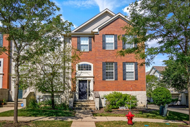 property at 822 Lewisburg Ln
