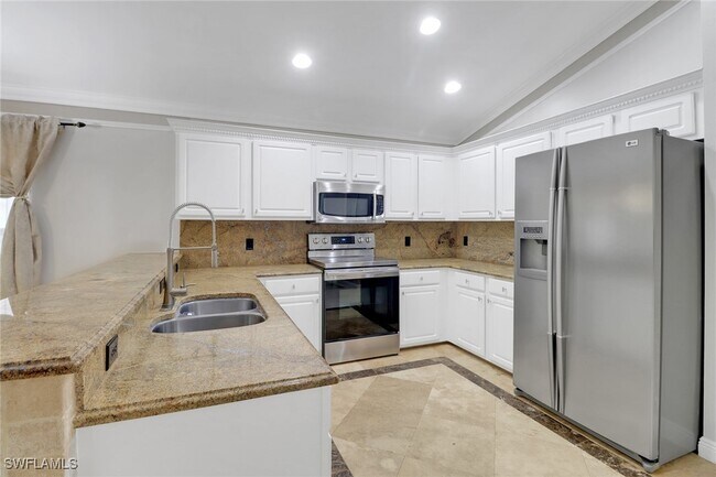 property at 15028 Savannah Dr