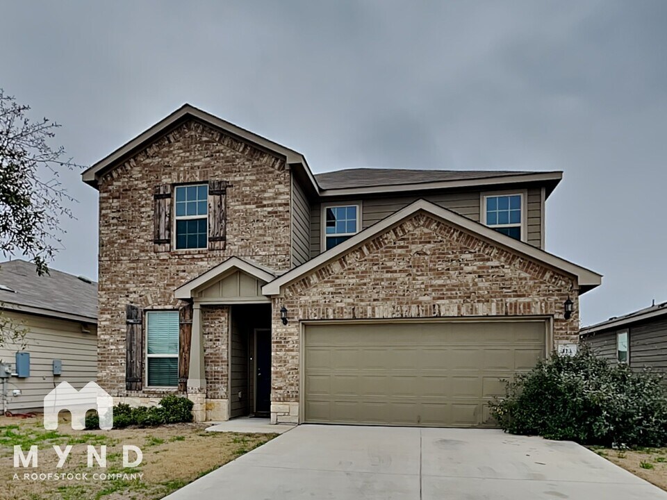 113 Kildeer Pass in Jarrell, TX - Foto de edificio