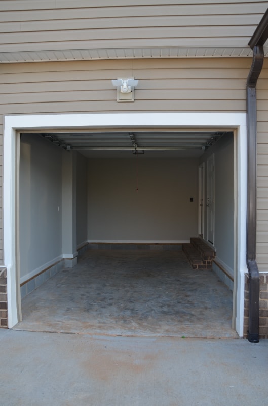 1565 14th Ave NE in Hickory, NC - Building Photo - Building Photo