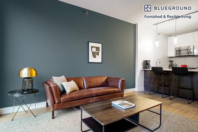 201 N Garland Ct in Chicago, IL - Building Photo - Building Photo