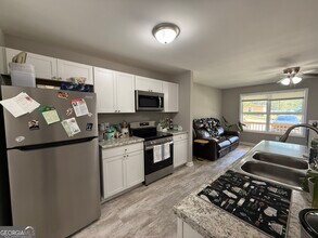 305 Martin Cir in Athens, GA - Building Photo - Building Photo