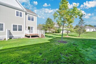 32 Bay Hill Dr in Bloomfield, CT - Building Photo - Building Photo