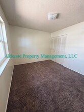 6320 Topke Pl NE in Albuquerque, NM - Building Photo - Building Photo