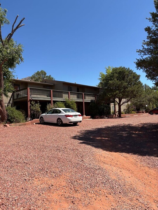 28 Kayenta Ct in Sedona, AZ - Building Photo