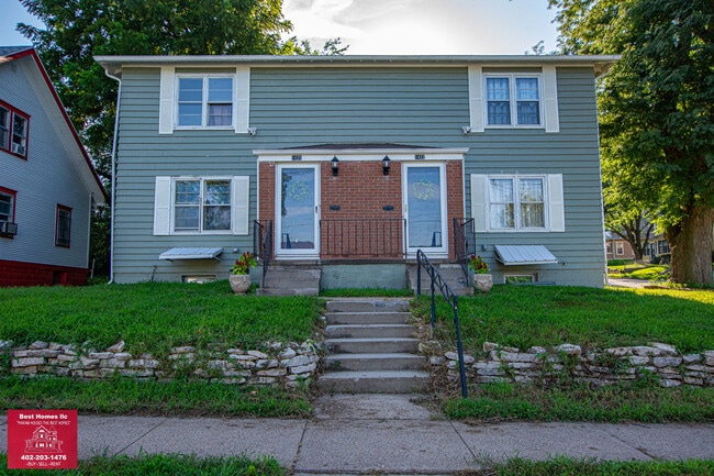 property at 1422 N 38th St