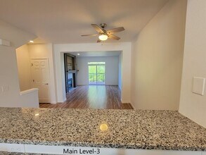 3934 SW 182nd Pl in Beaverton, OR - Foto de edificio - Building Photo