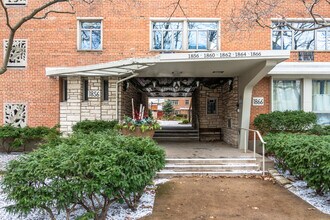 Sherman Garden Apartments in Evanston, IL - Building Photo - Building Photo
